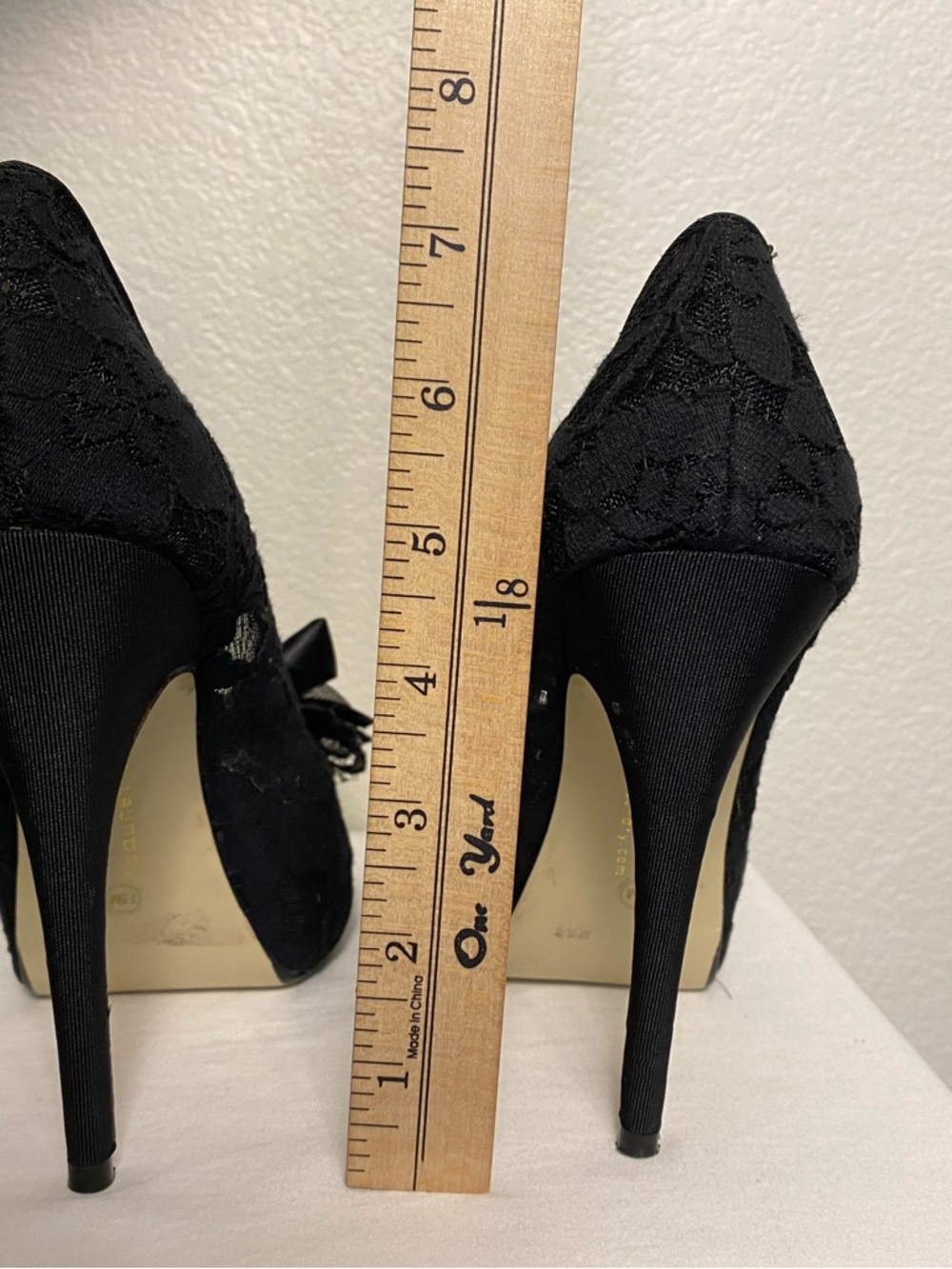 🖤 EUC Chinese Laundry Y2K Lace Bow Platform Heels – Black | Size 7 - Picture 3 of 9